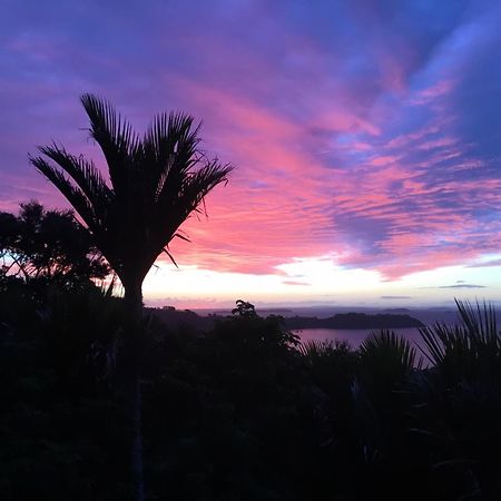 Nikau Apartments Waiheke Island Onetangi Екстериор снимка