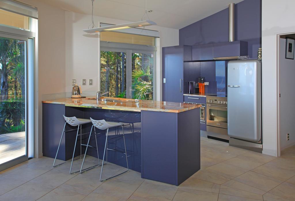 Nikau Apartments Waiheke Island Onetangi Екстериор снимка