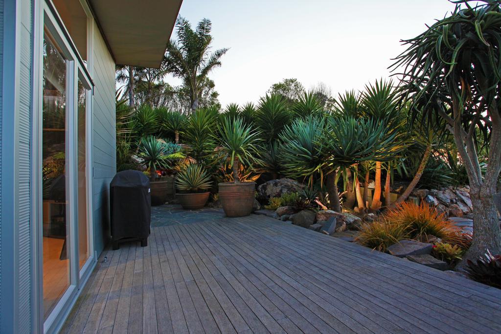 Nikau Apartments Waiheke Island Onetangi Екстериор снимка
